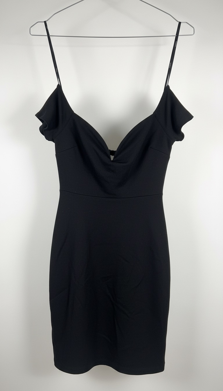 Robe noir sexy et élégante