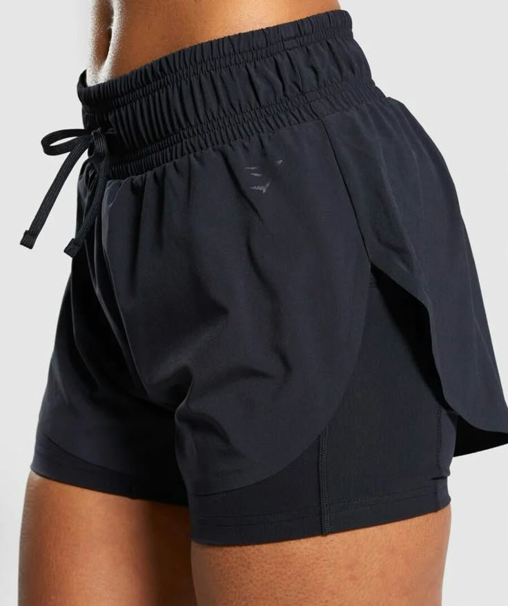 Short noir