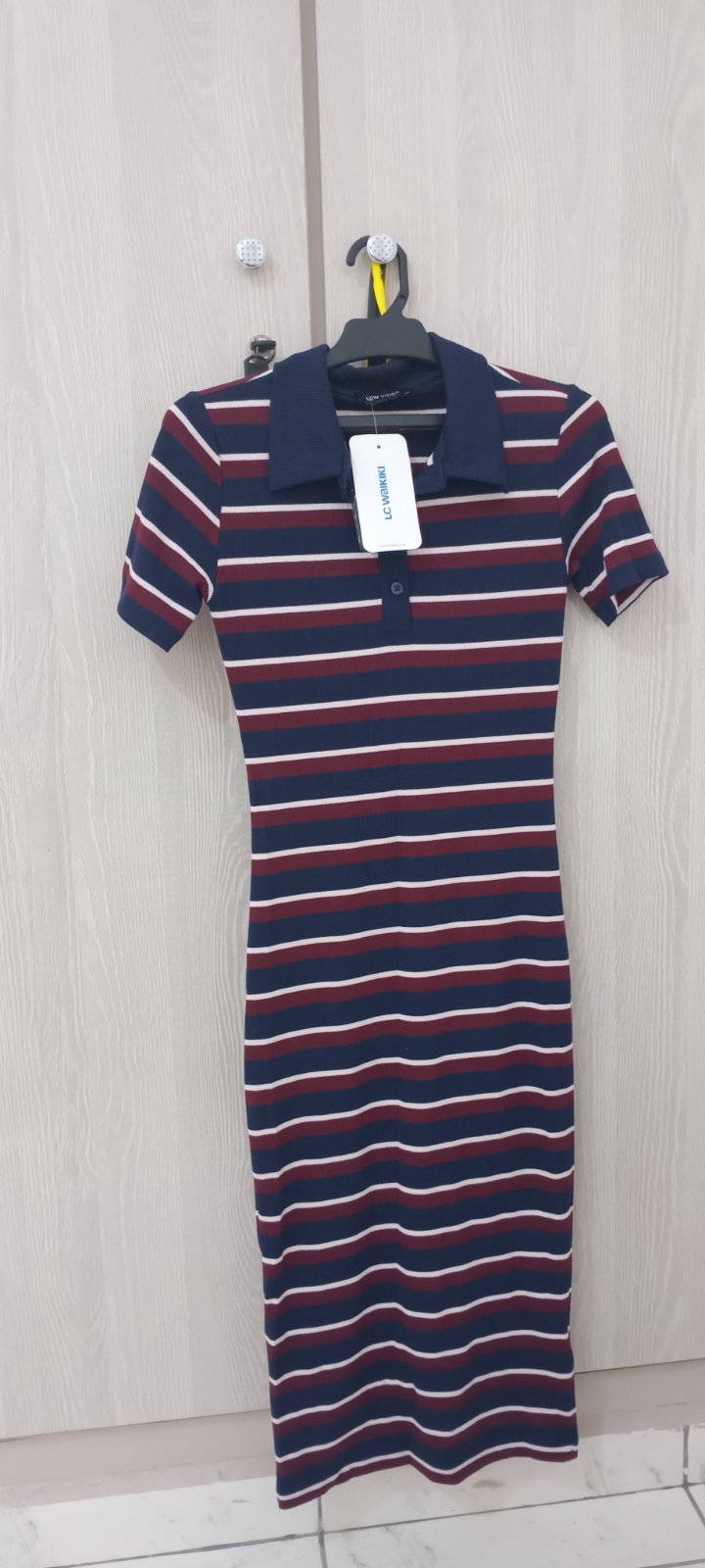 Robe lcw neuve jamais portée 