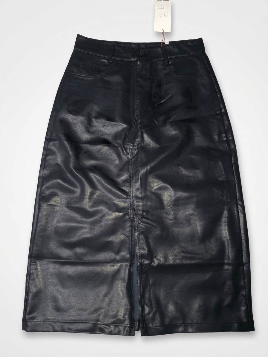 Jupe noir simili cuir longeur medium
