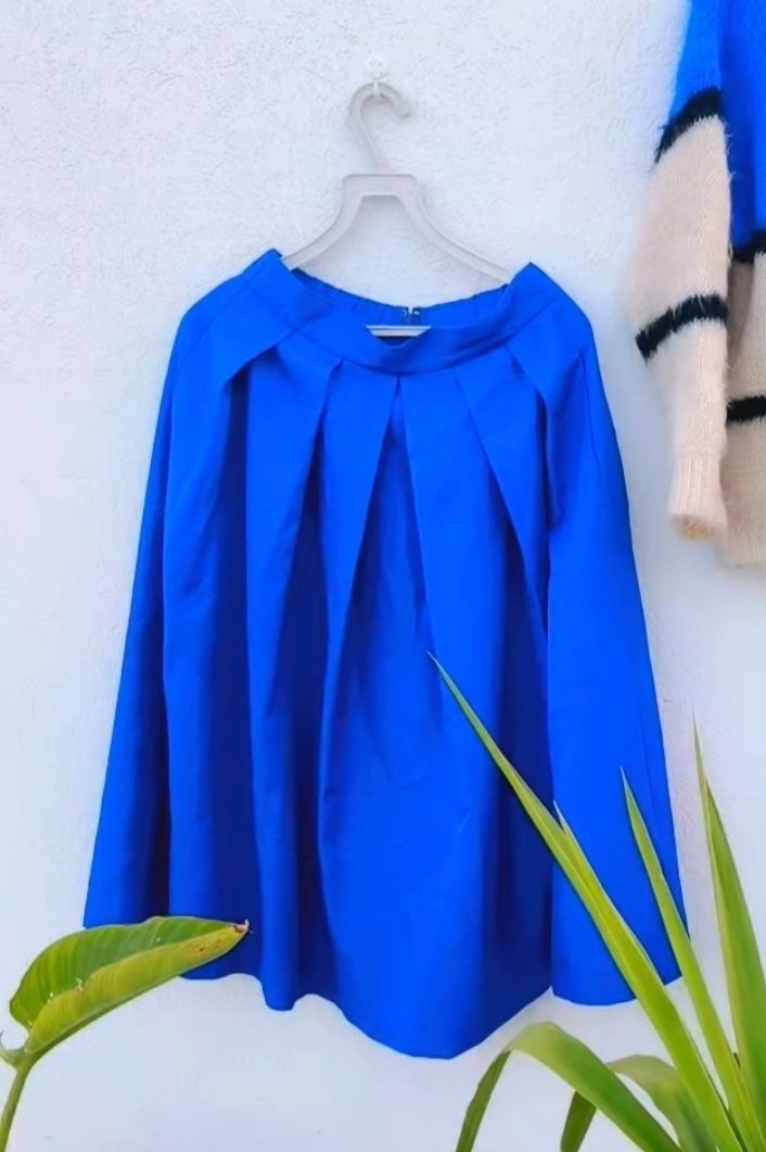 Jupe bleu roi plissée 