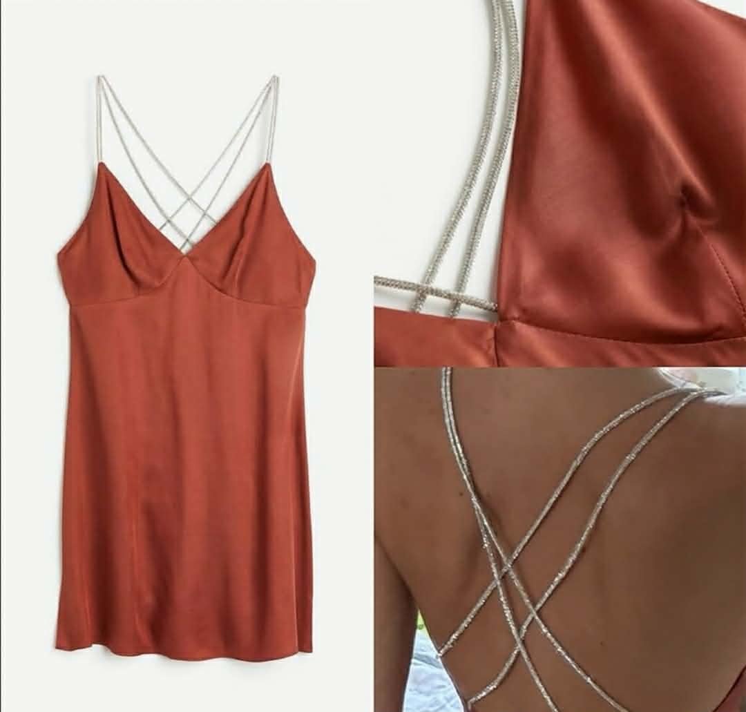 Robe satiné courte taille XL neuf avec étiquettes 