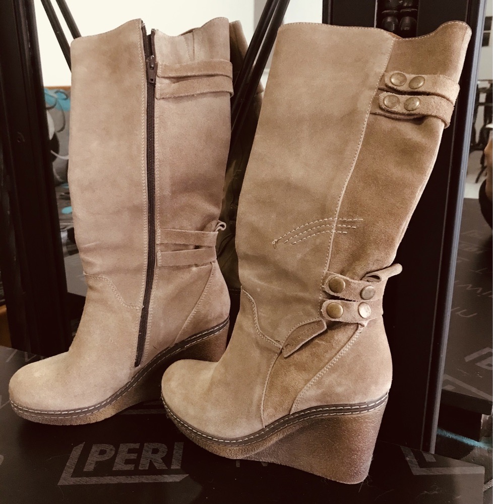 Bottes en daim de la marque Lumberjack très peu portées.