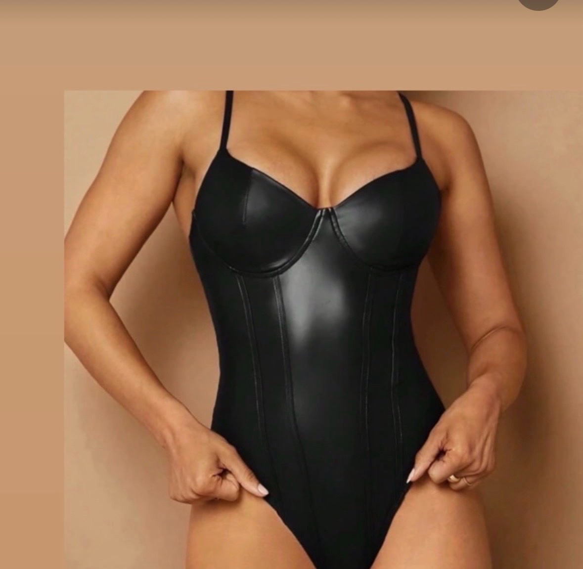 Body similicuir