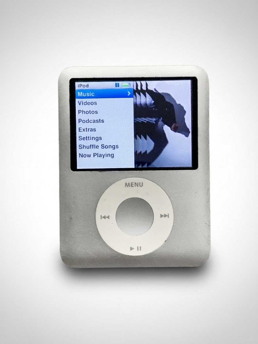  iPod nano 3e génération (Fatty) - Argent - 4 Go + Câble