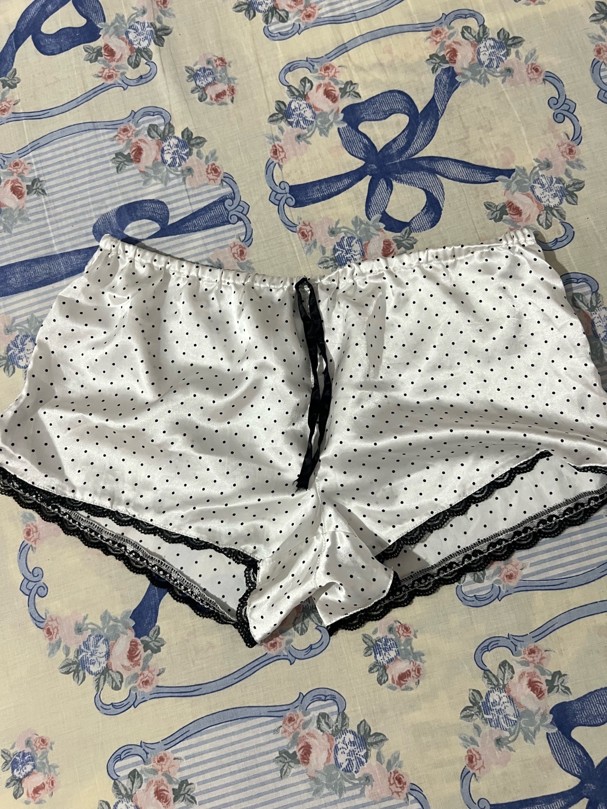 Lot 3 short satinè 