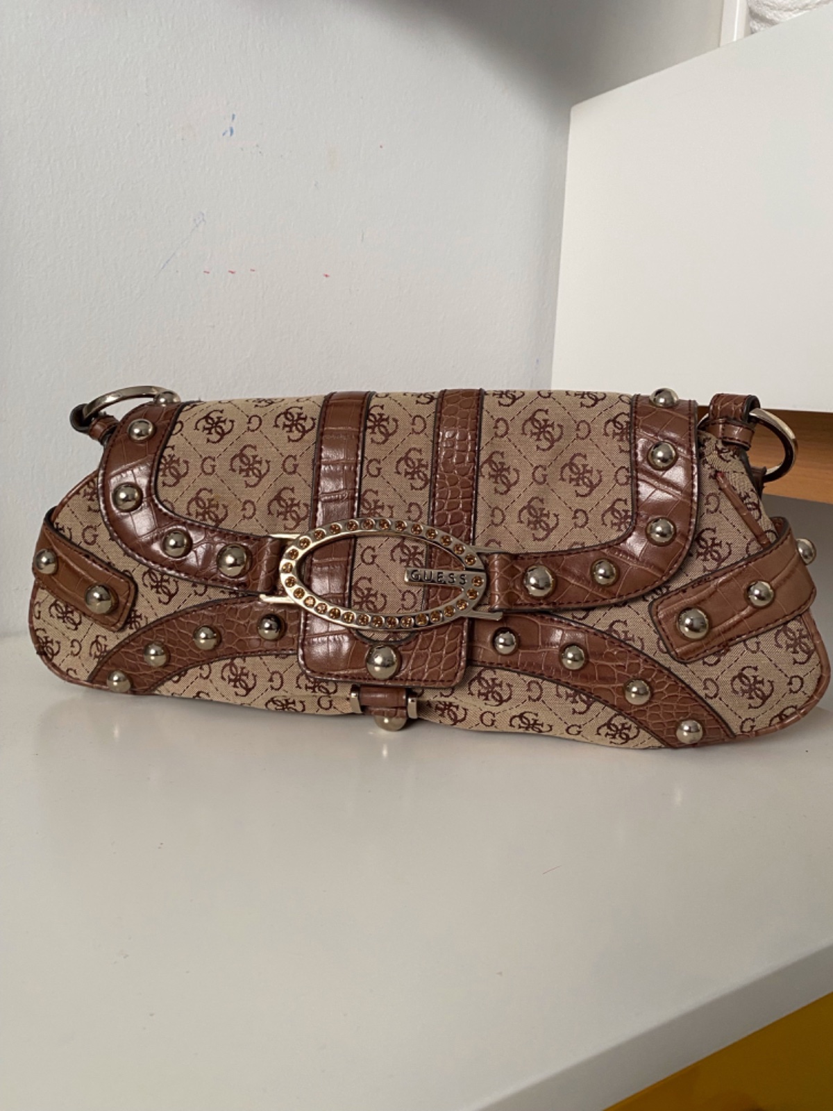 Superbe sac Guess au style Vintage / Y2K.