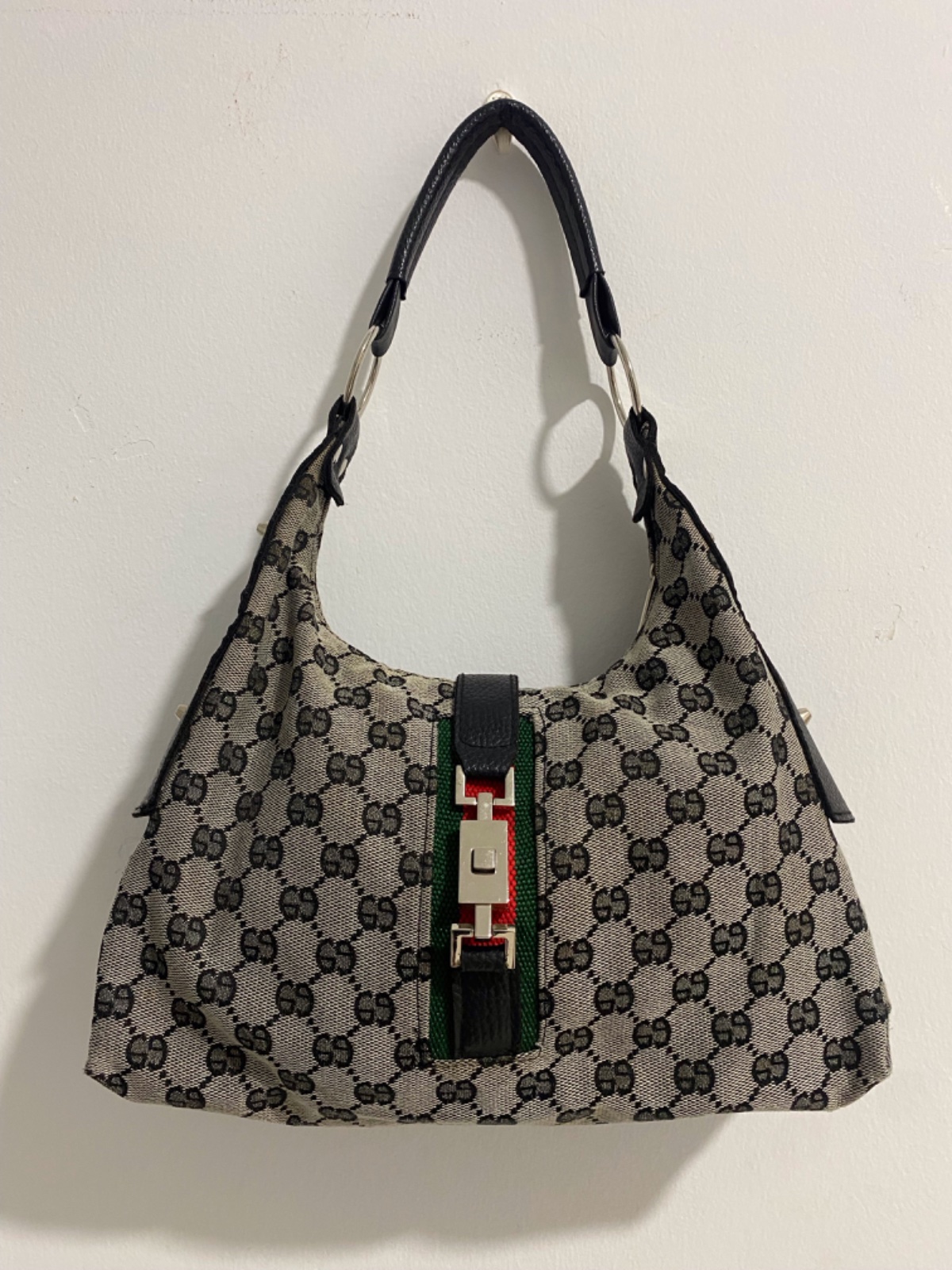 Sac INSPIRÉ DE GUCCI à épaule style monogramme gris et noir 