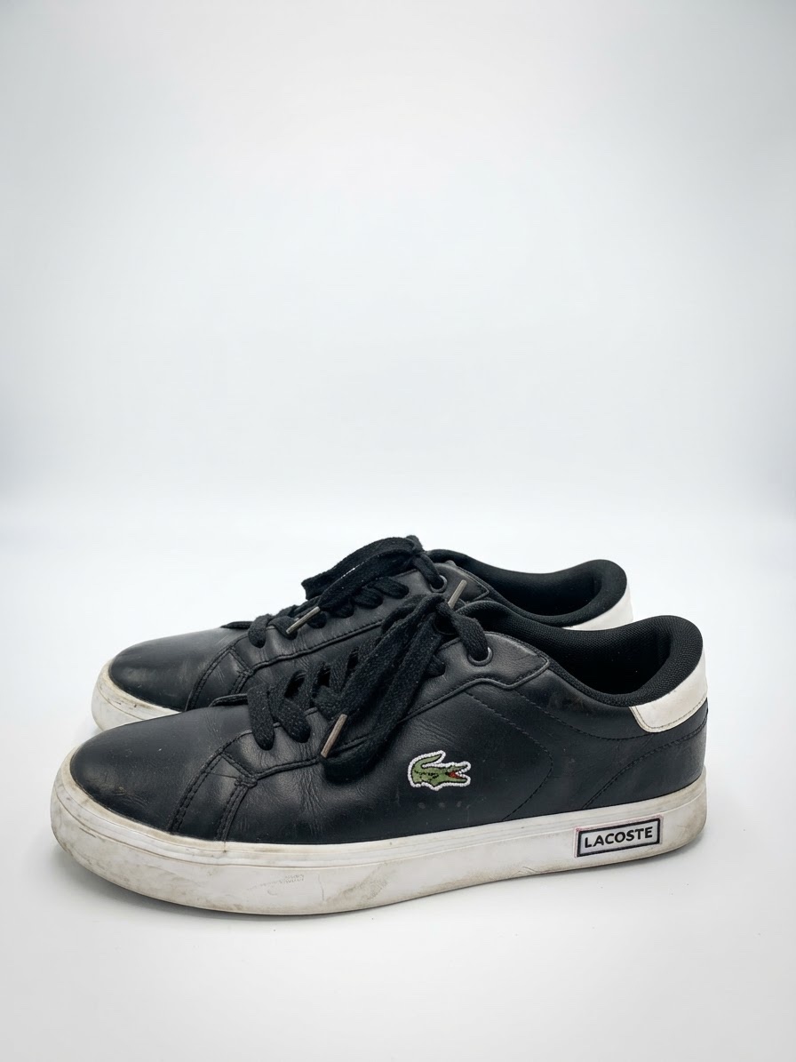 Chaussure lacoste noir etat neuf