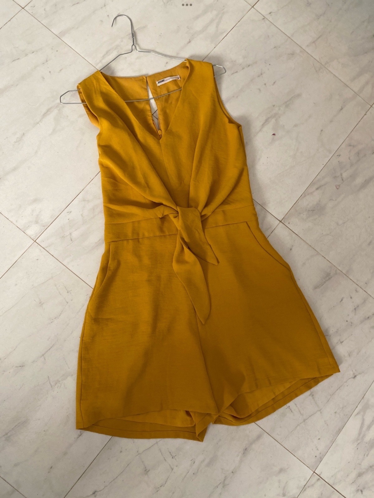 Très jolie combi short hurma