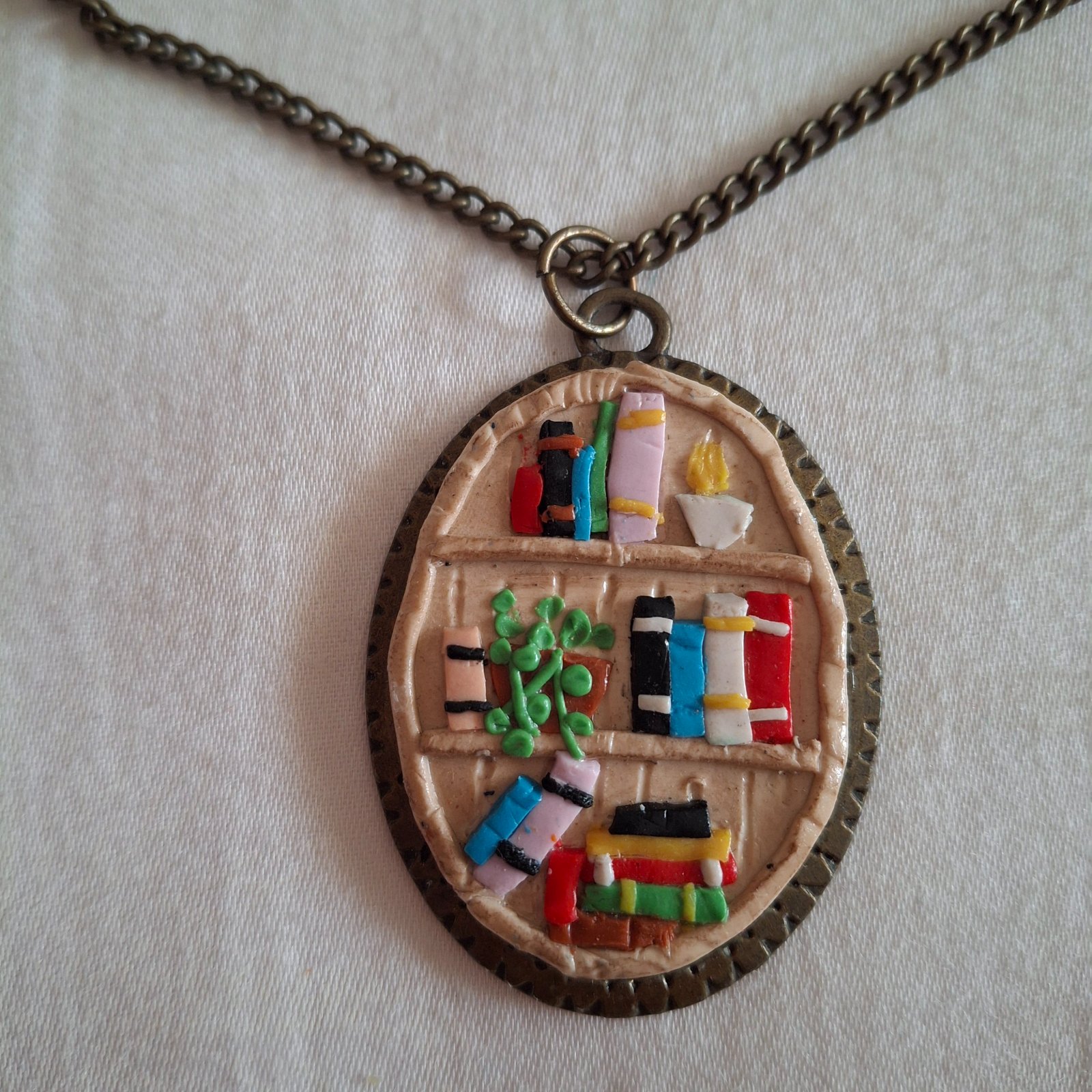 Collier bibliotheque