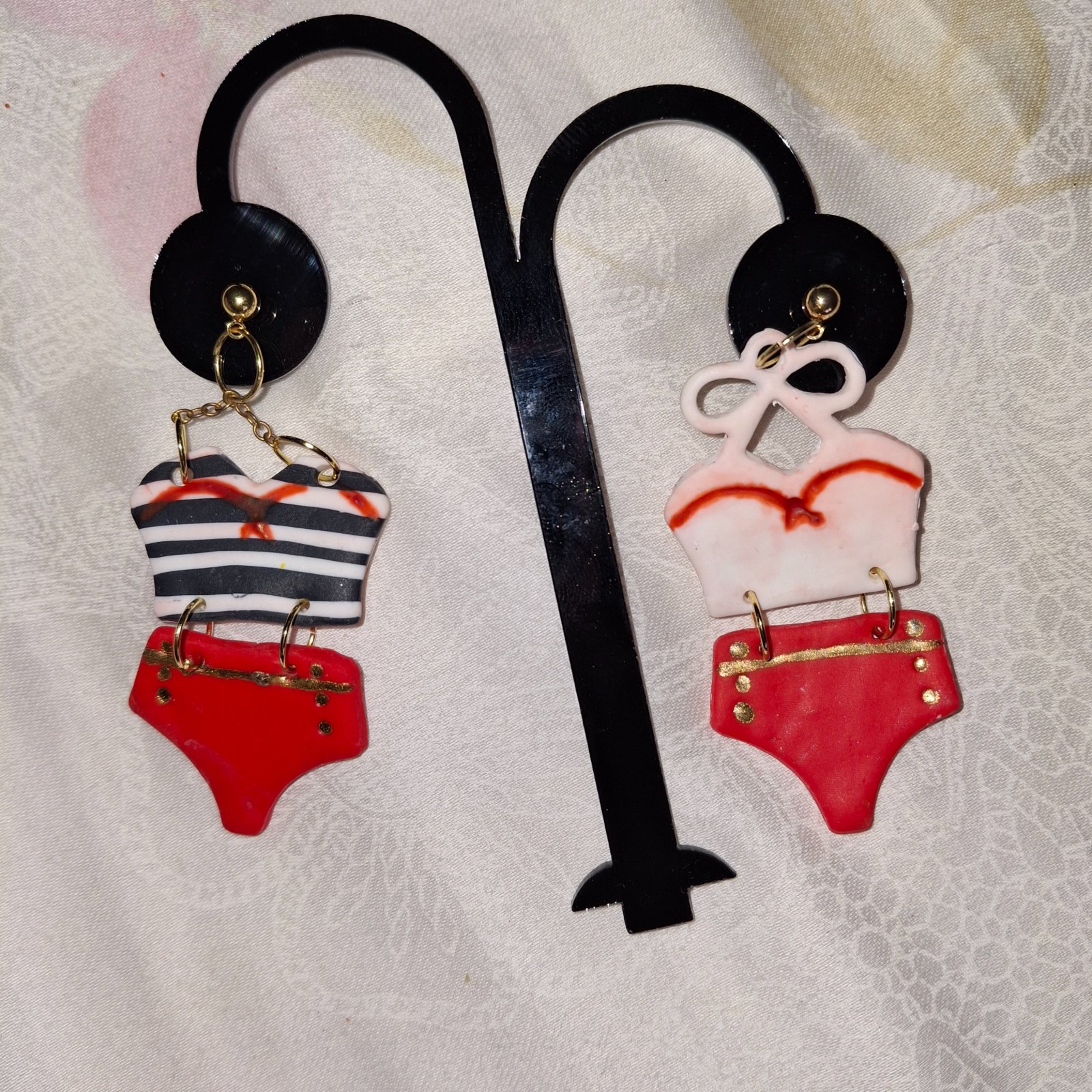 Boucles d'oreilles maillot de bain