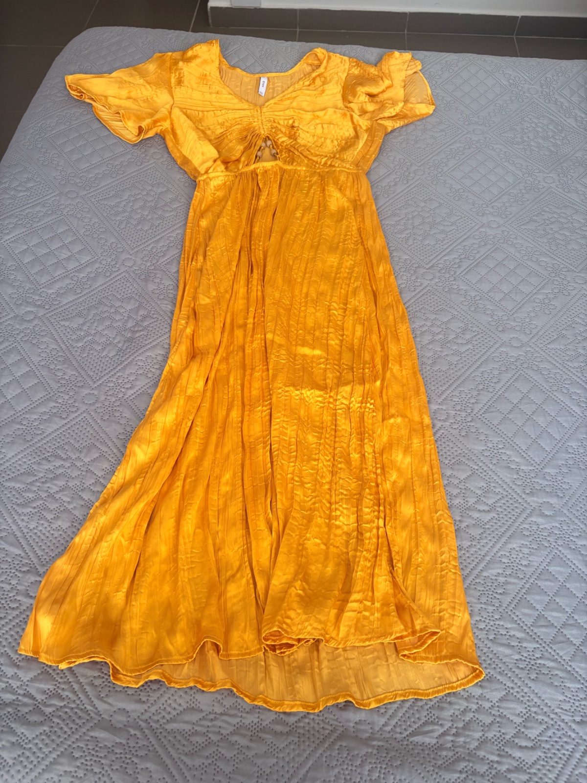 Robe jaune nouvelle collection 