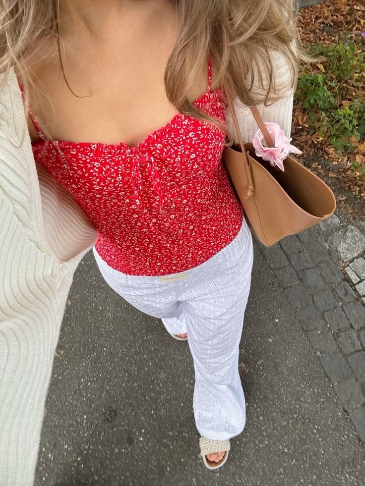 Top fleuri rouge
