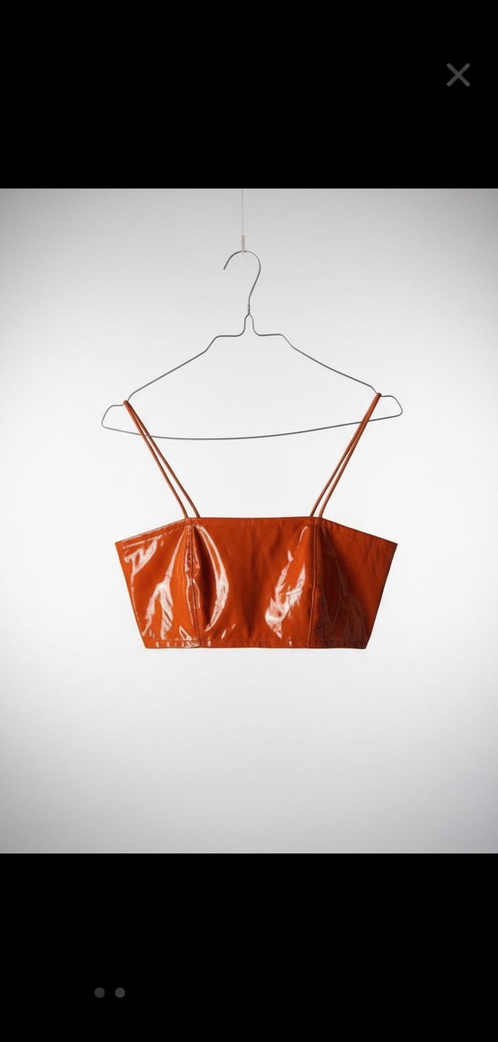 Crop top a bretelles fines