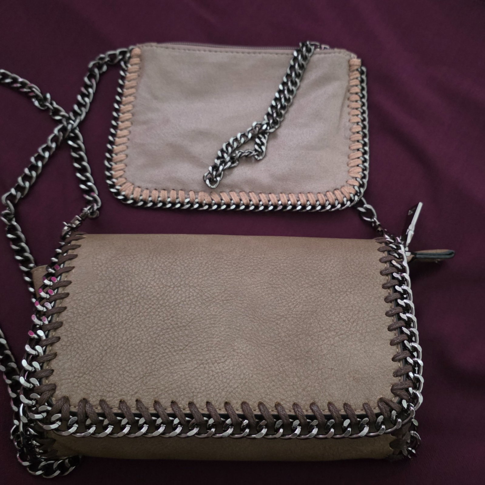 Pochette avec sa trousse