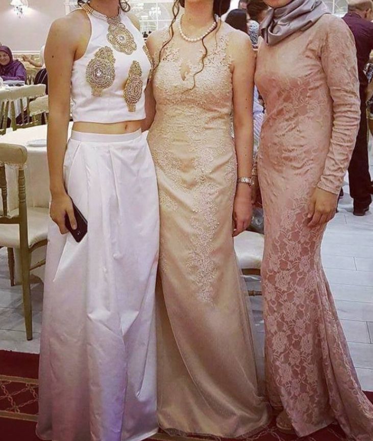 Robe soirée avec dentelle décalée 💃💃💃