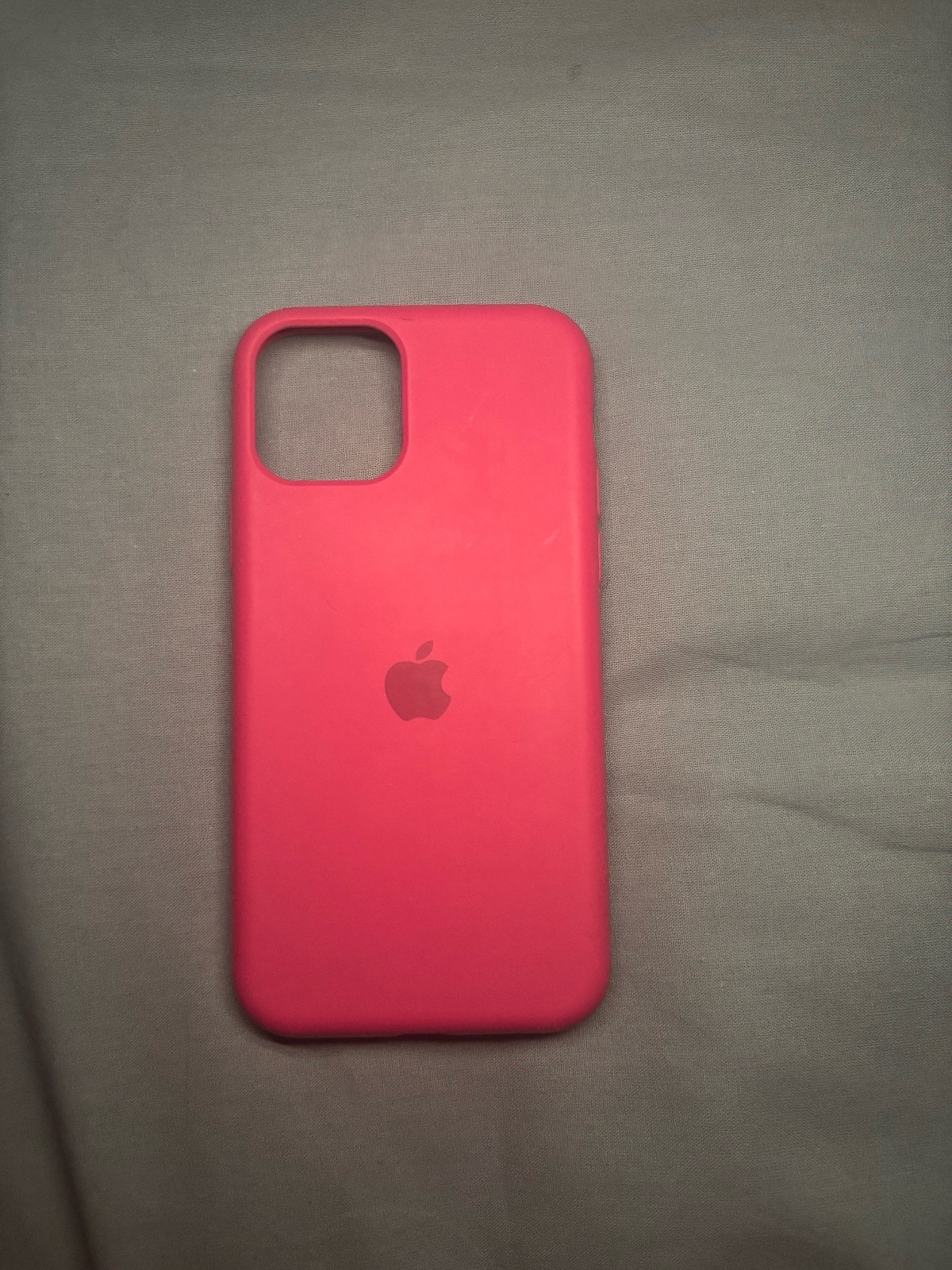 Cache iPhone 11 rose