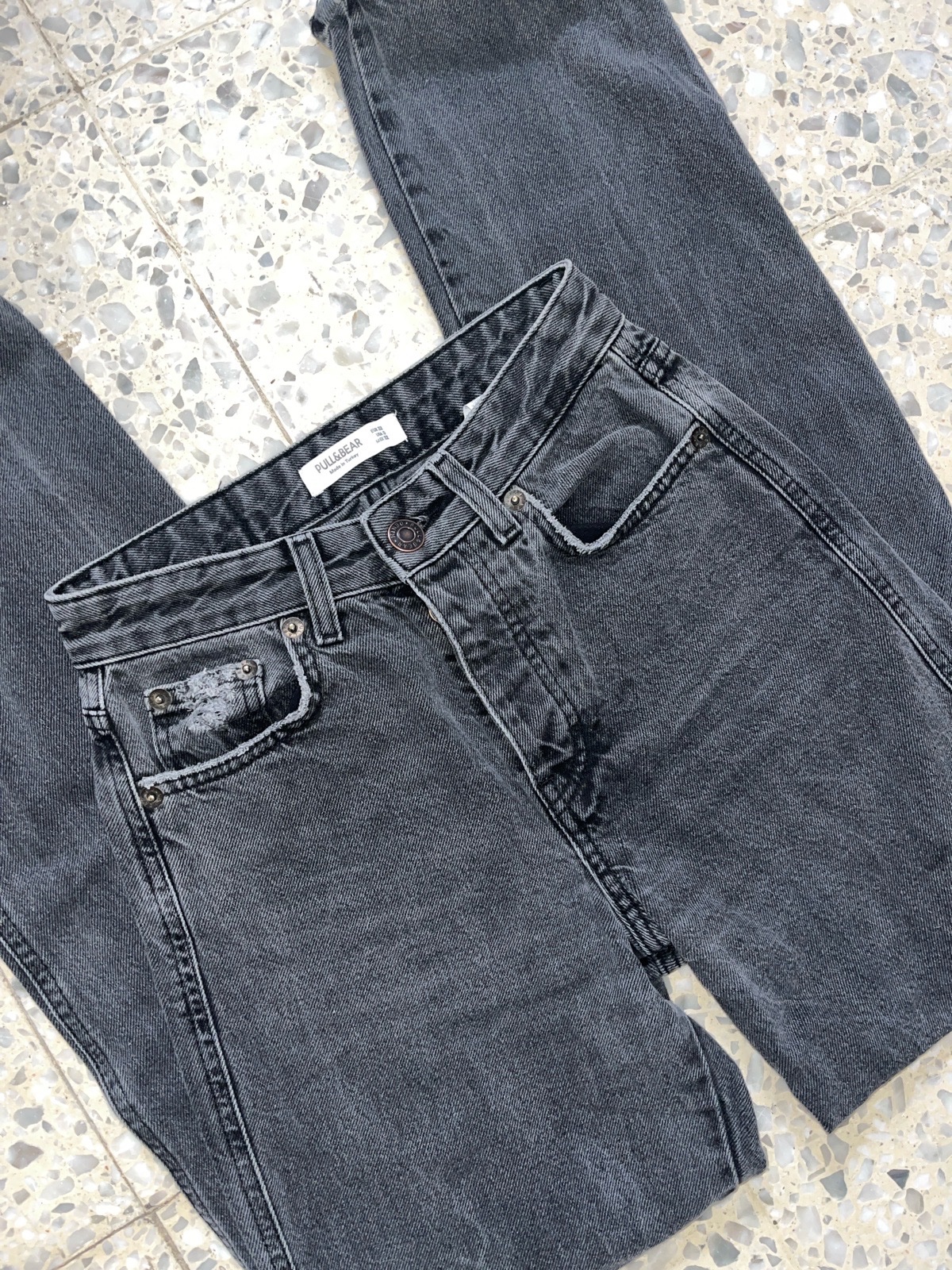 Pontalon taille 32 ou ylbs 34 de la marque pull & bear