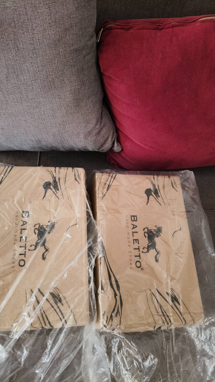 ✨ À vendre – 2 paires de mocassins neufs ✨