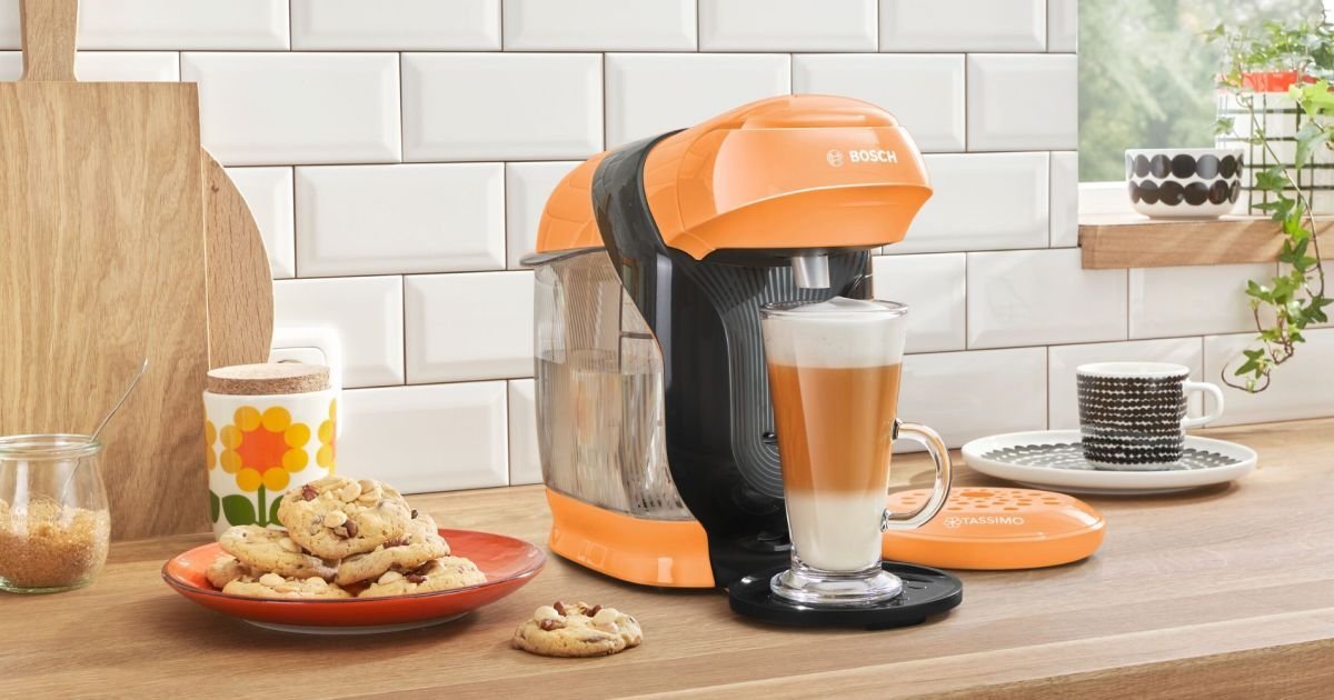 Cafetière tassimo Bosh avec divers accessoires 