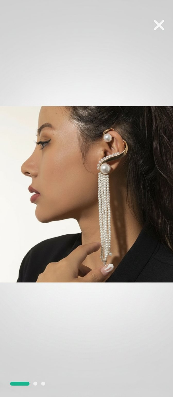 Superbe ...une seule boucle d'oreille 