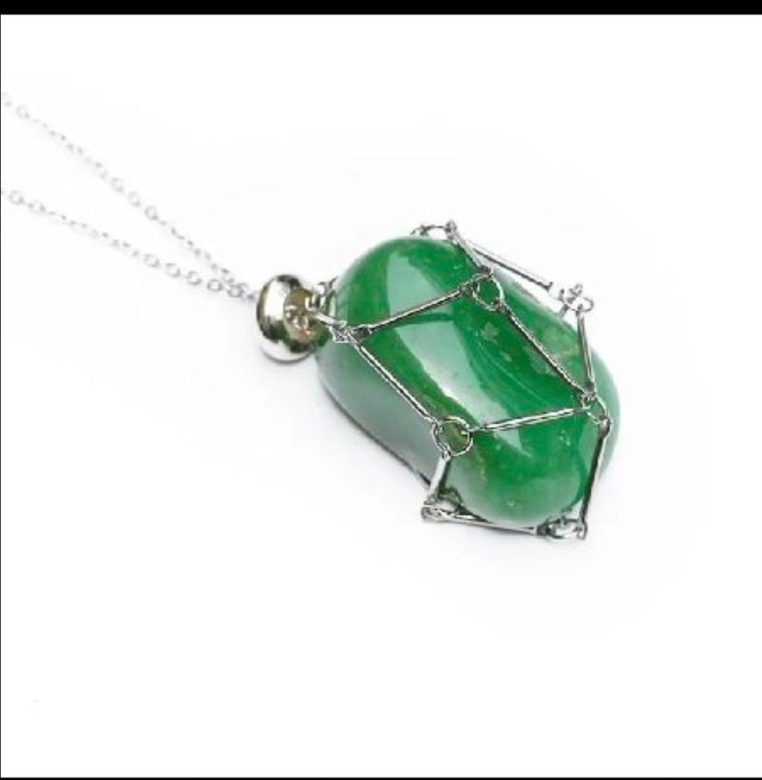 Superbe collier avec pierre crystal green