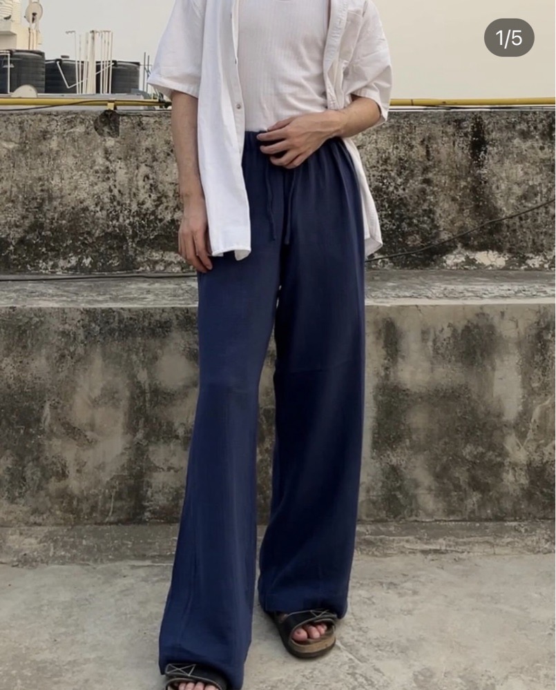 lot pantalon bleu marine large +pantalon beige