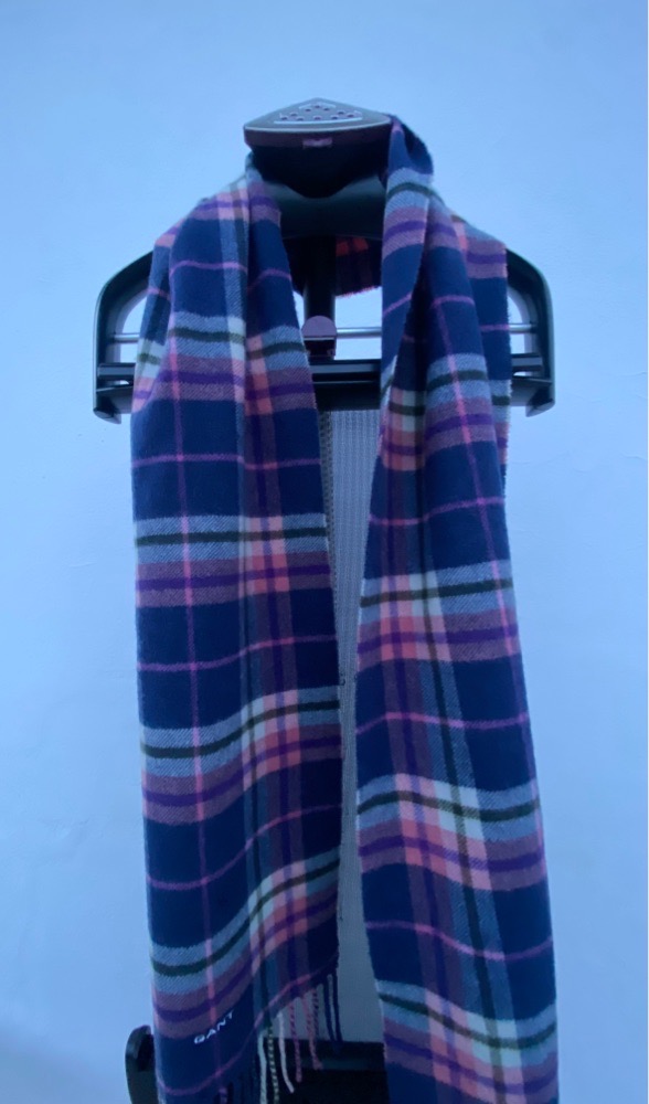 ❄️ Écharpe GANT à carreaux colorés – Chaleur & style de Noël