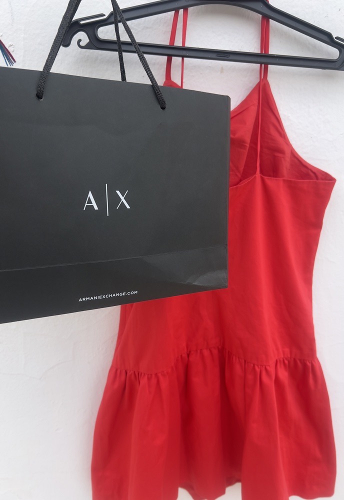 Robe rouge de la marque armani exchange