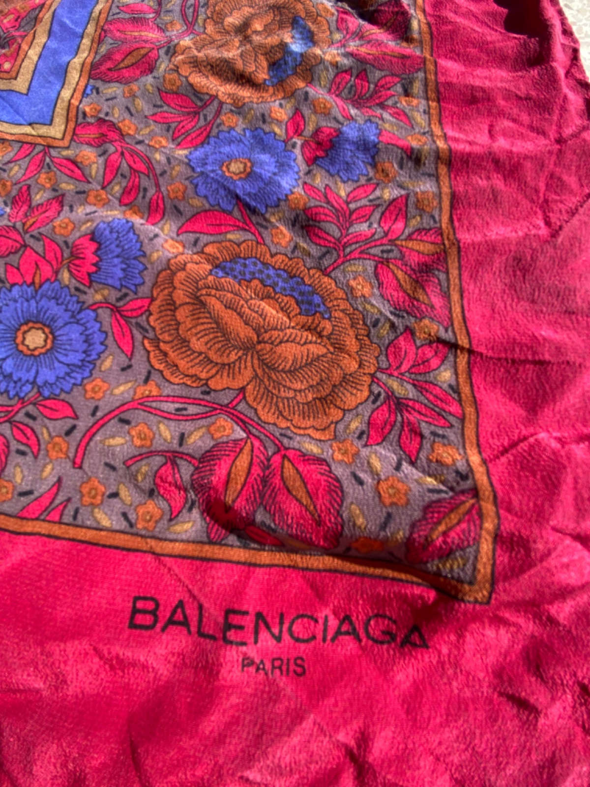  grand carre de soie balanciaga 