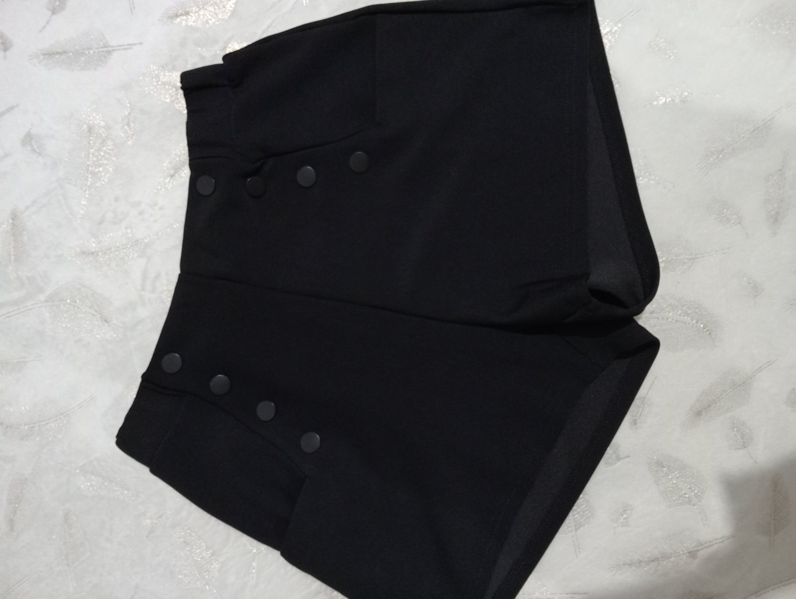 Short noir