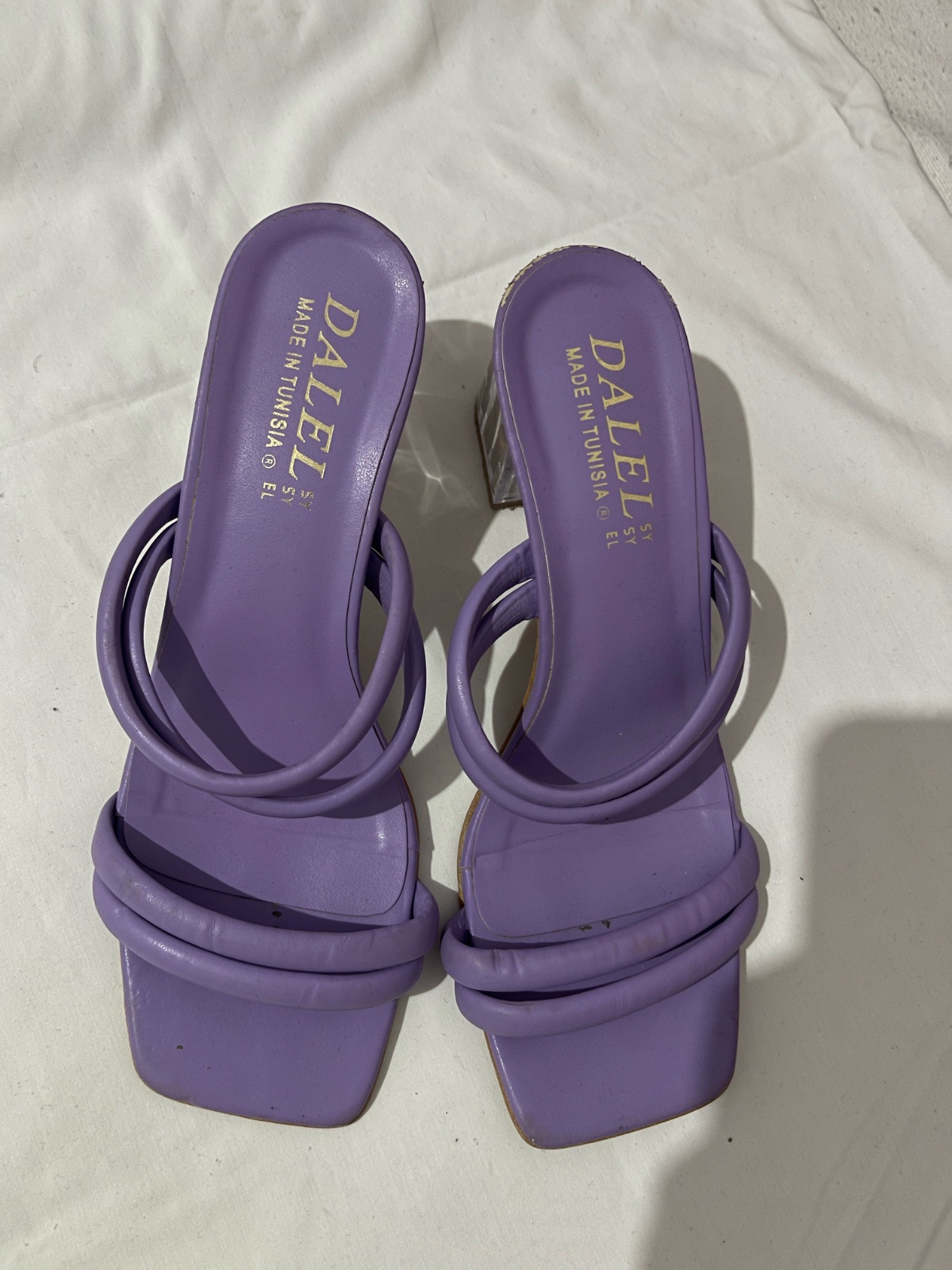 Sandales à talons violet