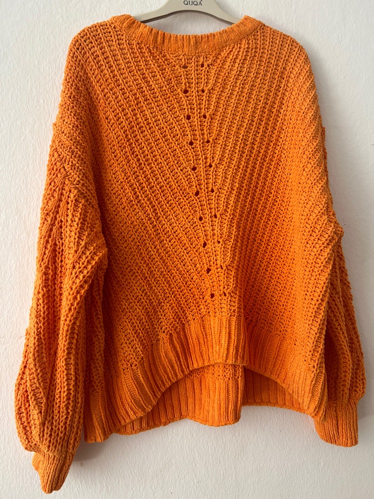 Pull orange oversize