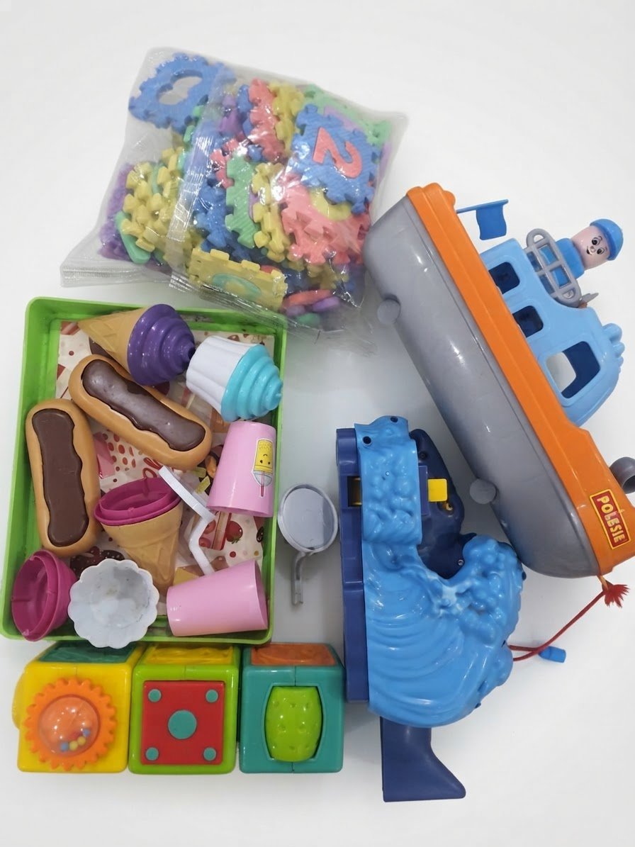 Lot de jouets