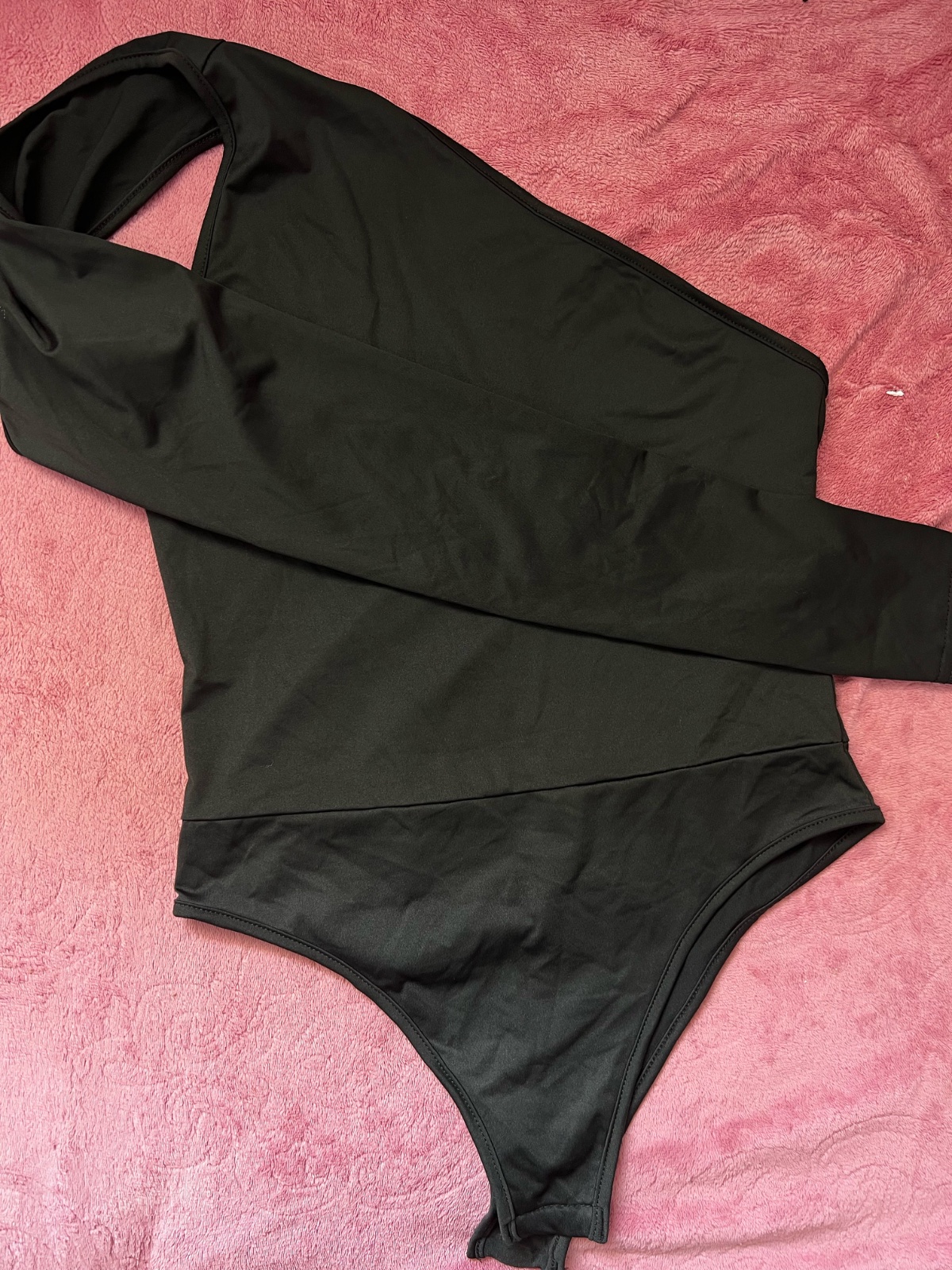 Pull noir