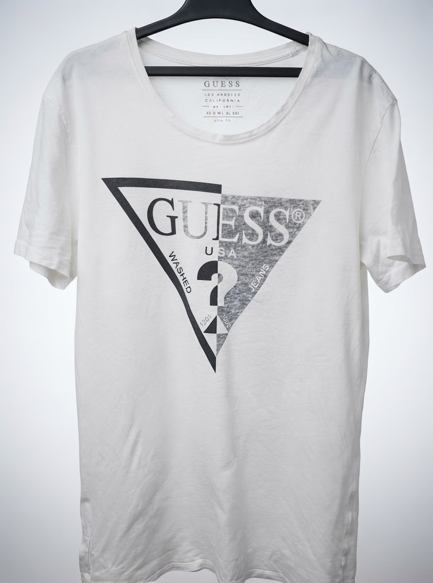  T-shirt, pour homme De la marque Guess Taille 42