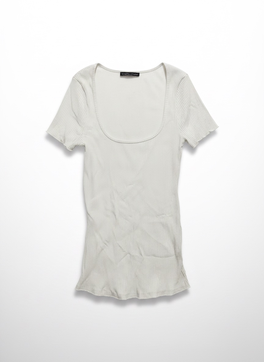 T-shirt  basique en blanche zara taille M