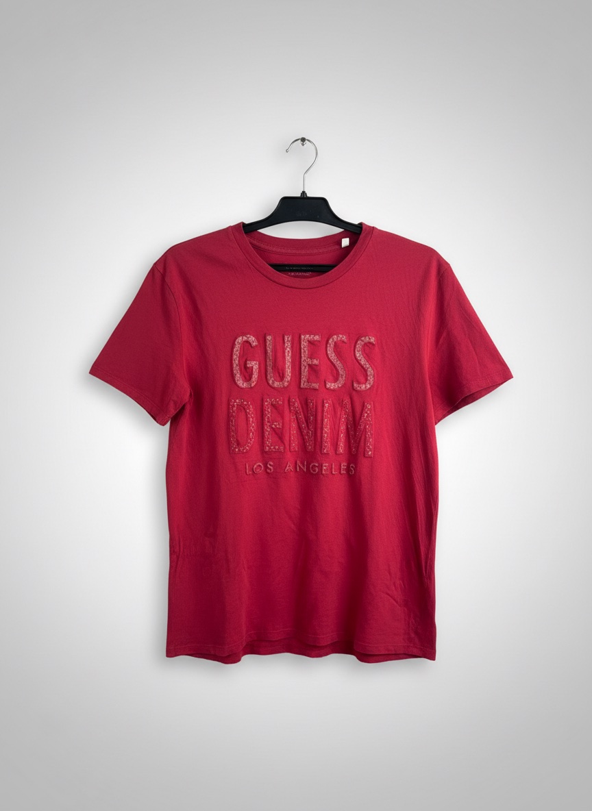 T-shirt rouge de la marque Guess 
