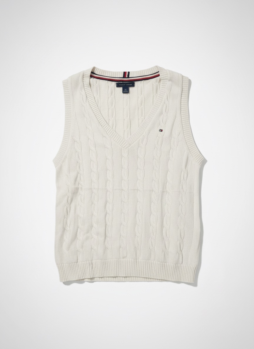 Un débardeur en maille torsadee de la marque Tommy Hilfiger
