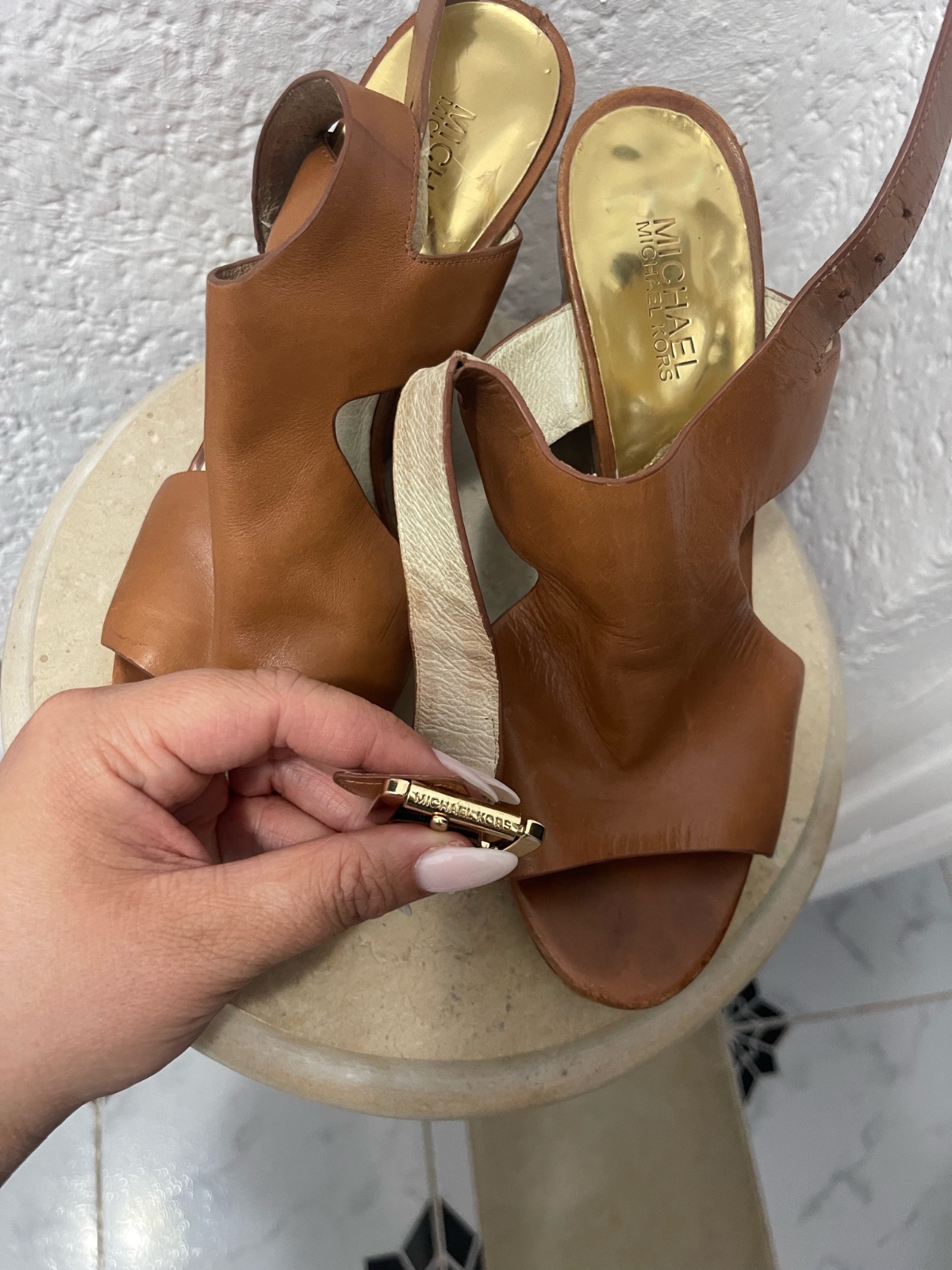 Sandales compensées, marron et effet bois en véritable cuir de la marque Michael Kors