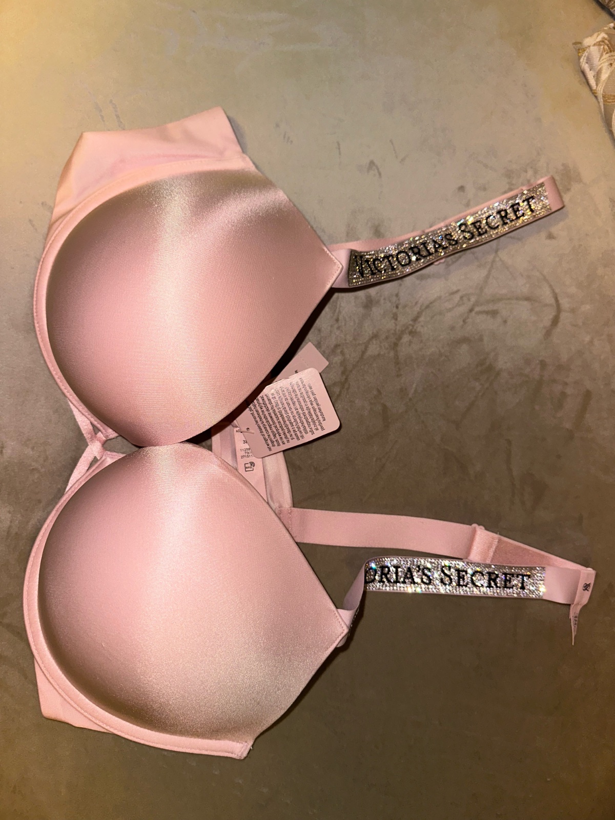 Soutien-gorge push-up à bretelles brillantes et logo Bombshell effet 2 tailles de bonnet en plus