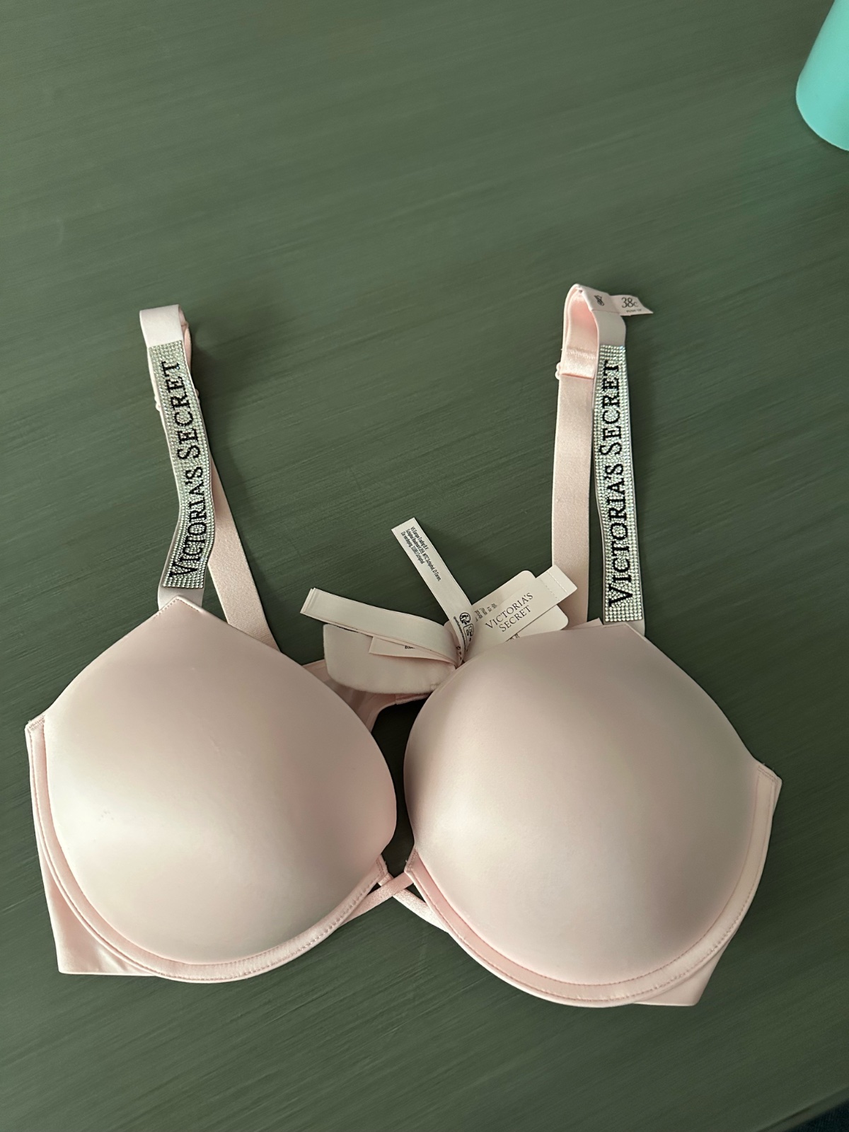 Soutien-gorge push-up à bretelles brillantes et logo Bombshell effet 2 tailles de bonnet en plus 