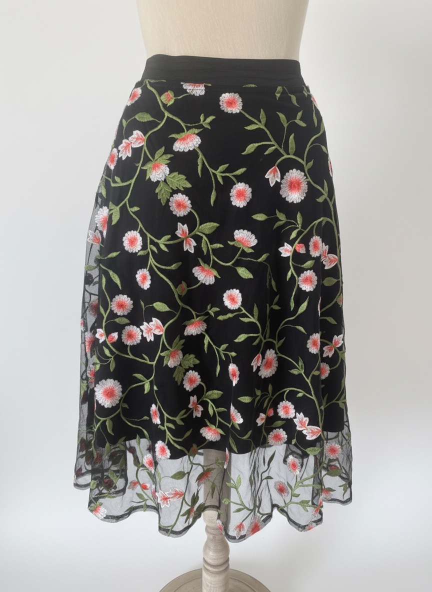 Jupe midi avec broderie