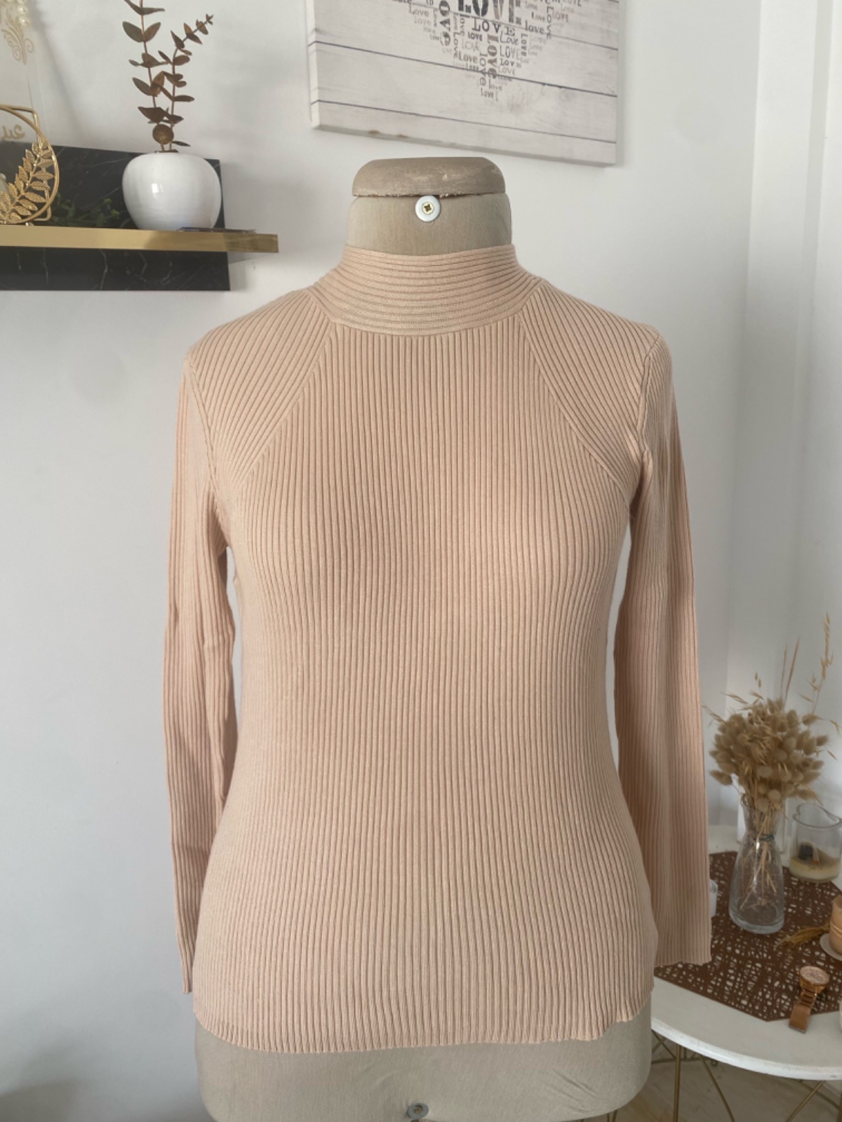 Pull nude neuf