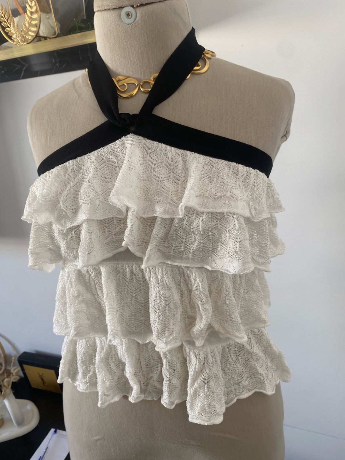 Haut en dentelle ANTHROPOLOGIE
