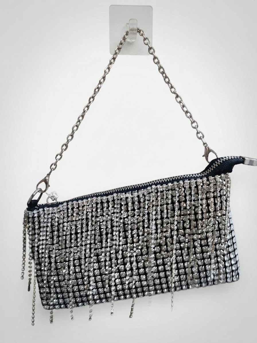 Pochette noir avec stras