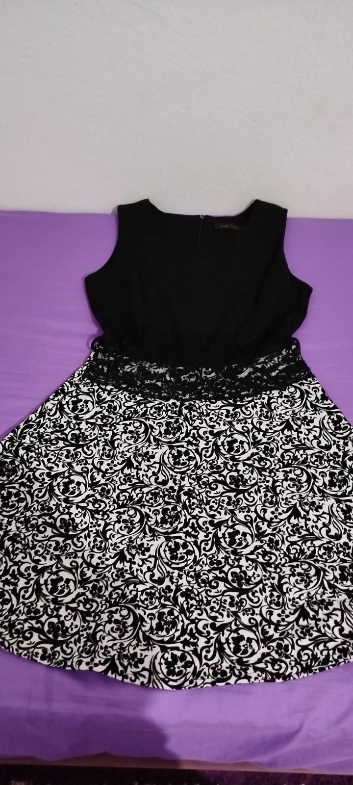 Belle robe sans manches 