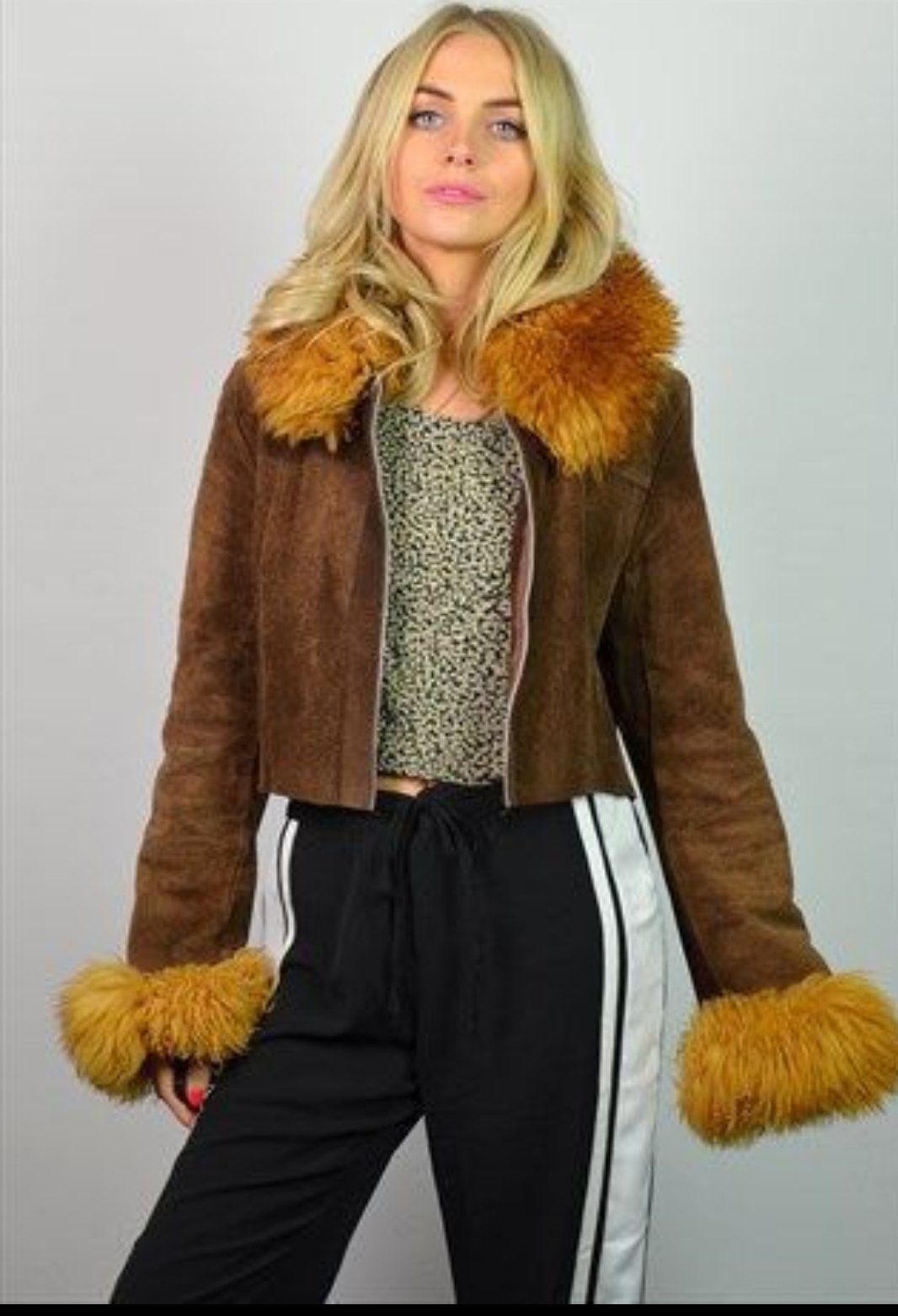 Veste marron avec fourrure 