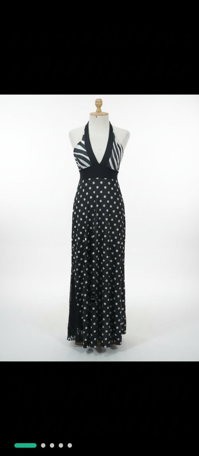 Robe originale dos nus
